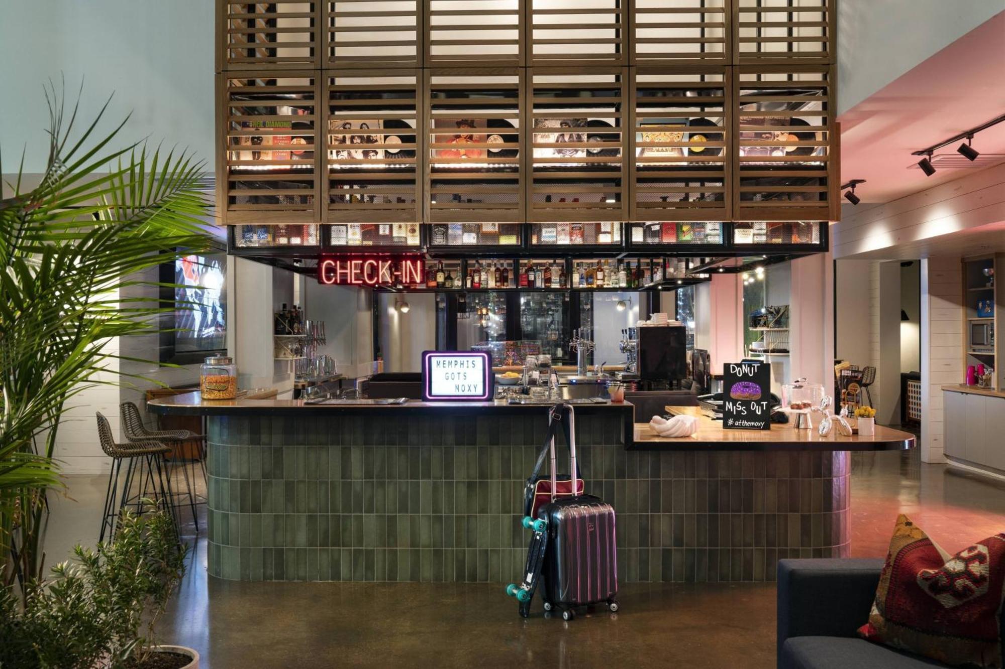 Moxy Downtown Hotel Memphis
