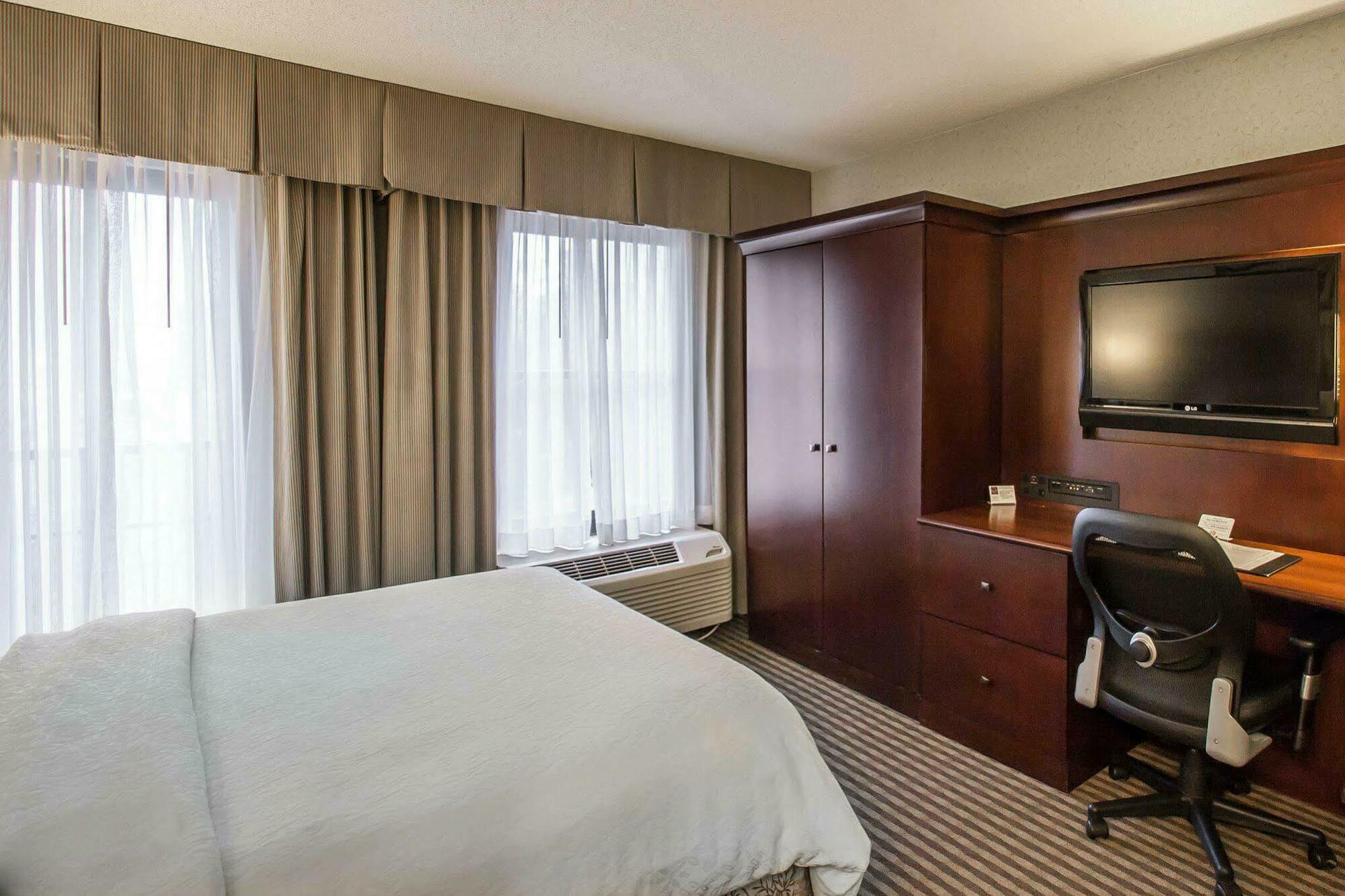 Moxy Downtown Hotel Memphis